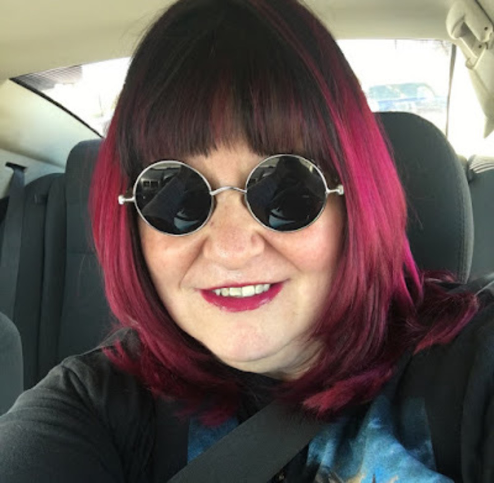 Meet your Posher, Laura